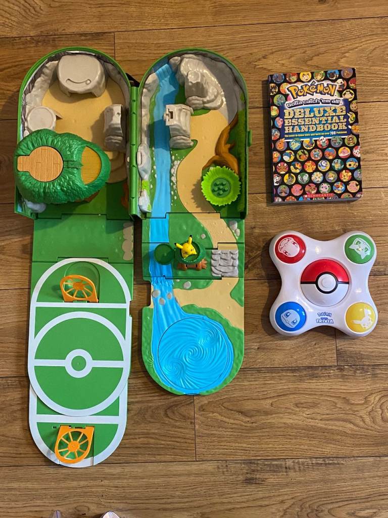 Pokémon backpack playset, POKEMON Trainer Trivia electronic game + Deluxe Essential Handbook  
