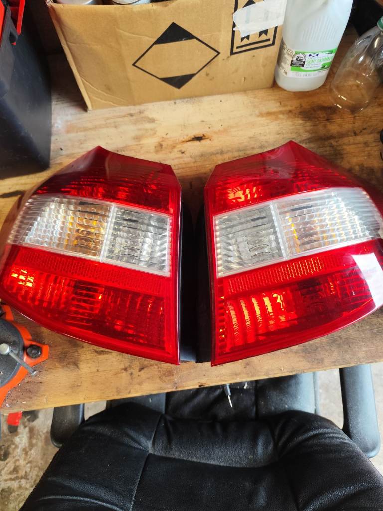 Rear lights for BMW 1 series E87 116i N45 2006  Good condition