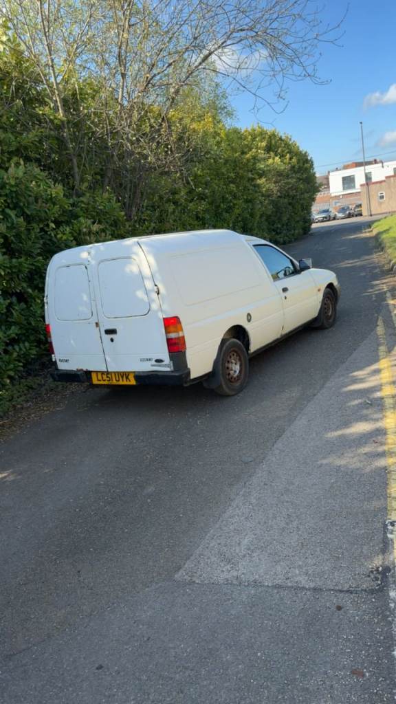 Ford, ESCORT, Car Derived Van, 2002, Manual, 1753 (cc)