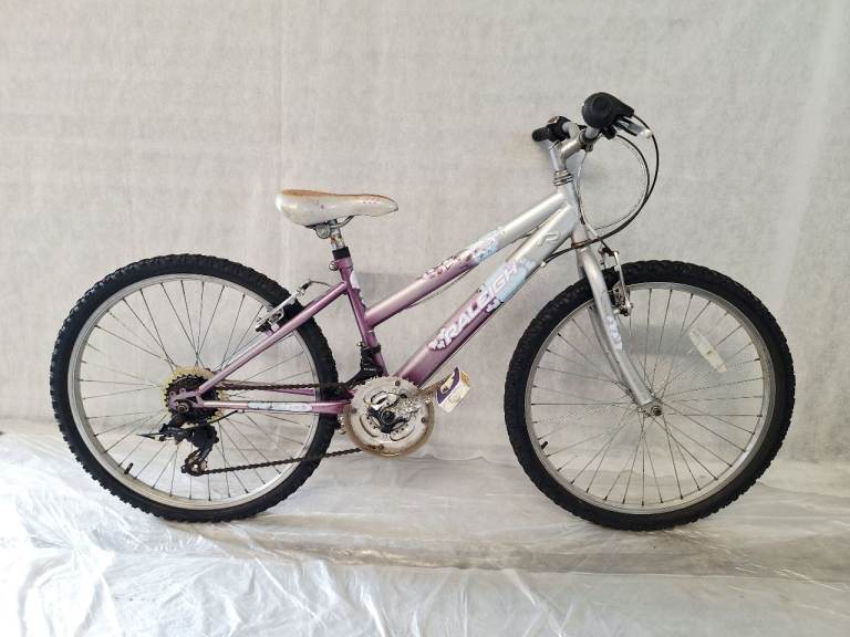 d  🚲🚲RALEIGH  Kids  Bike 18 Speed  24 Inch Wheels Serviced Warranty 