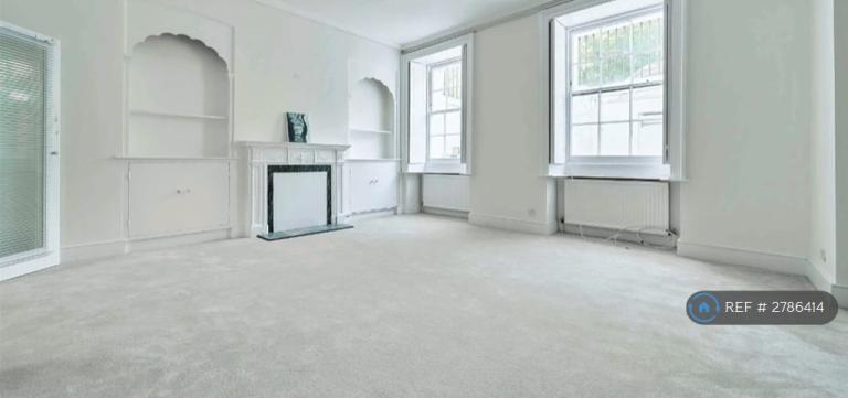 2 bedroom flat in Sussex Square, Brighton, BN2 (2 bed) (#2786414)