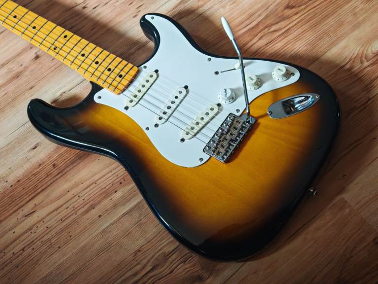 Fender Japan Vintage Series '57 Stratocaster (Delivery available) 