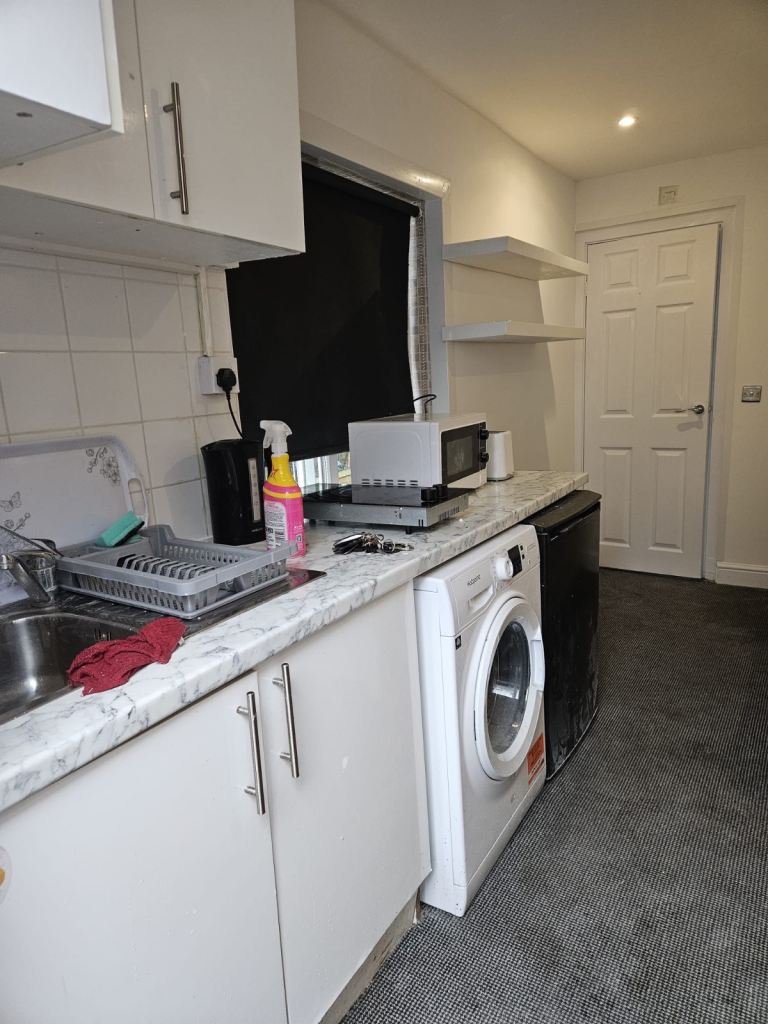 Modern and spacious studio flat in Colindale