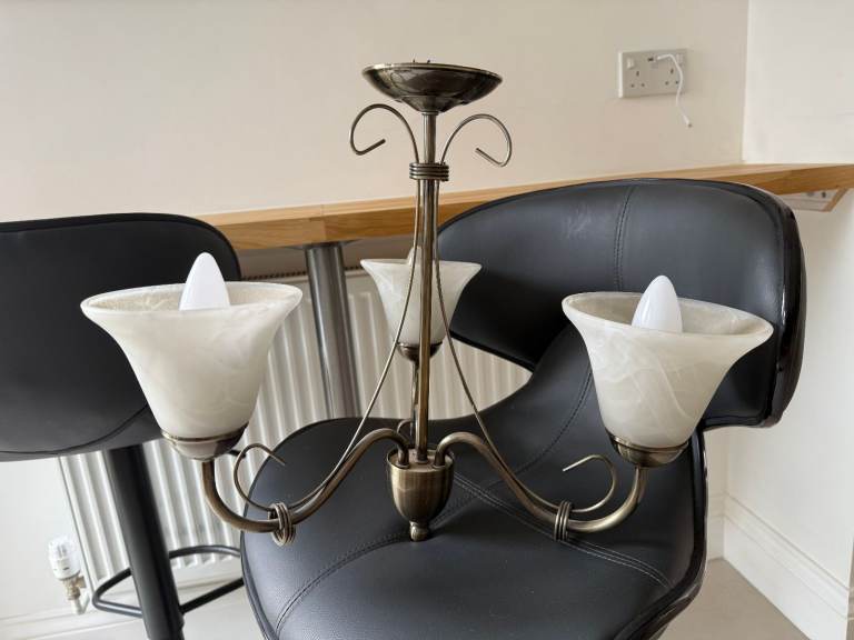 Triple arm ceiling light