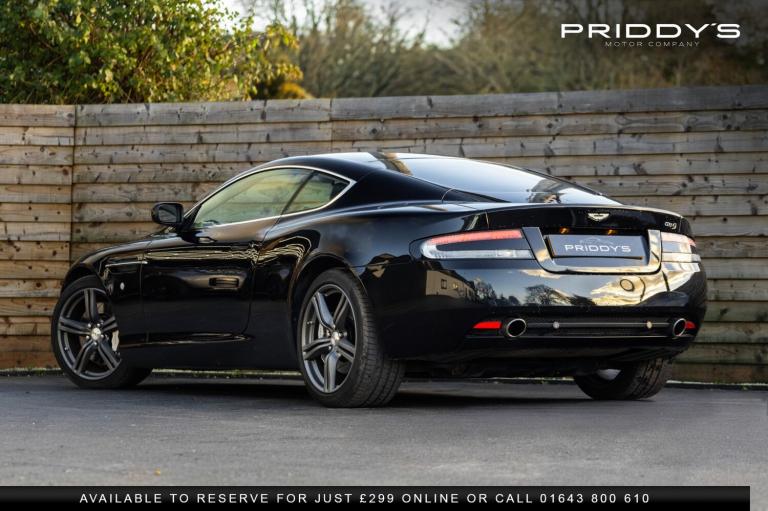 ASTON MARTIN DB9 5.9 - 13 Stamp service portfolio - Future classic by Aston