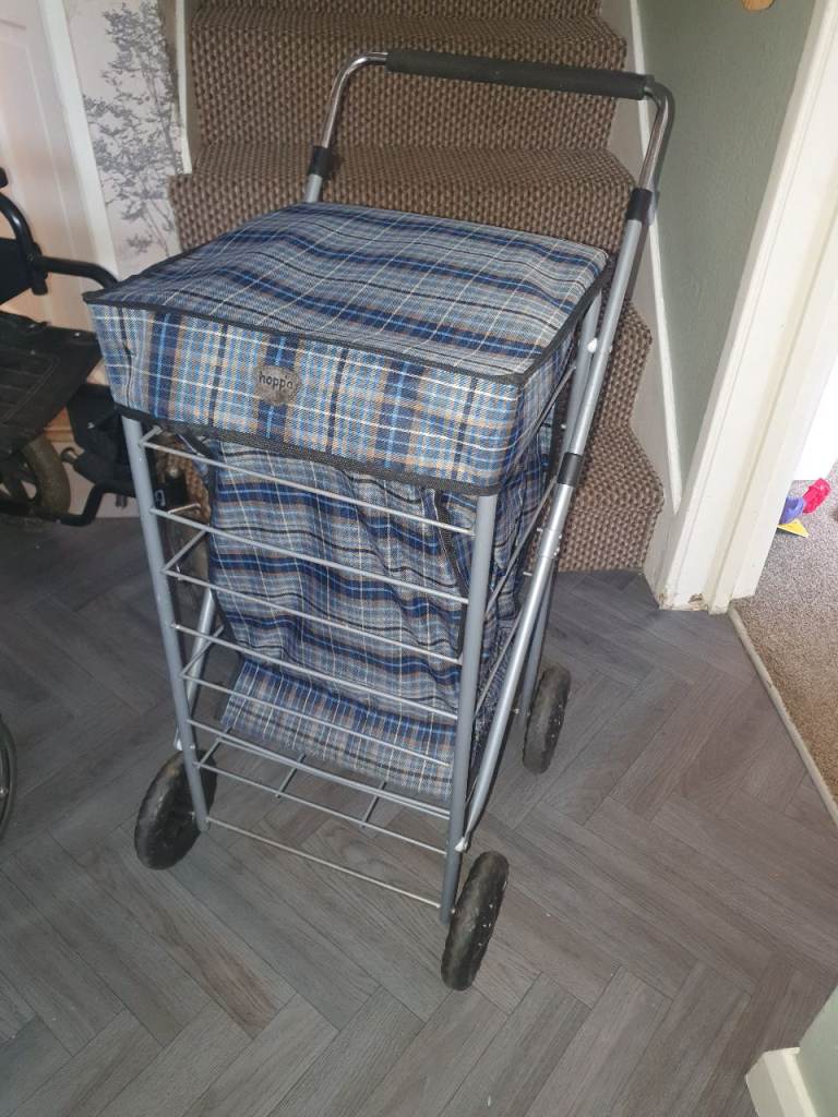 4 wheel shopping trolley