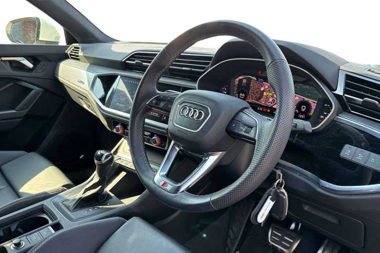 2022 Audi Q3 40 TDI 200 Quattro S Line 5dr S Tronic SUV Diesel Automatic