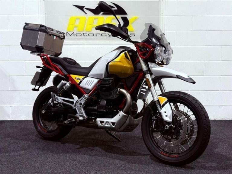 Moto Guzzi V85 850 TT EVOCATIVE! TOP BOX! BLUETOOTH! CRUISE CONTROL! LOVELY