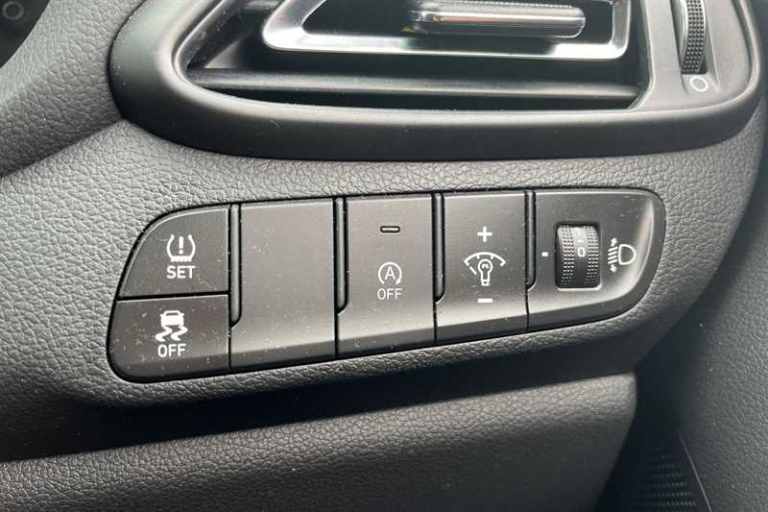 2023 Hyundai i30 1.0T GDI PREMIUM 5DR DCT Hatchback Petrol Automatic