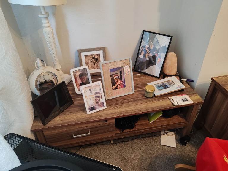 Tv Stand and Coffee Table Free