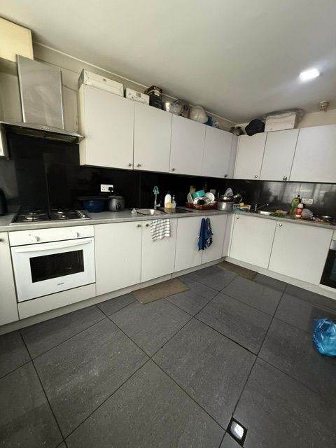 ALL INCLUSIVE ONE BEDROOM, SHARED KITCHEN, LICHFIELD ROAD