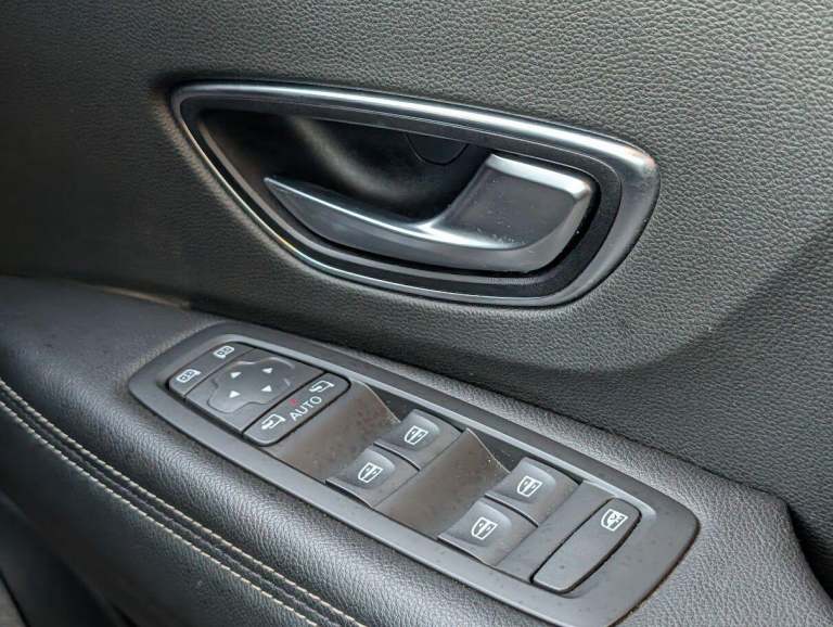 2016 Renault Scenic 1.6 dCi Dynamique S Nav 5dr MPV DIESEL Manual