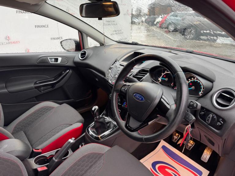 2015 Ford Fiesta 1.0 EcoBoost 140 Zetec S Red 3dr HATCHBACK PETROL Manual