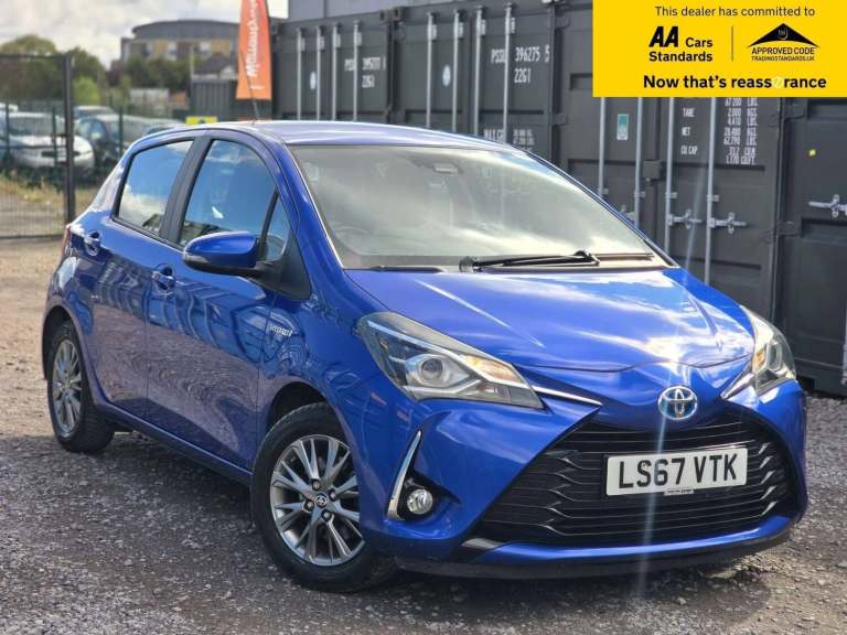2017 Toyota Yaris 1.5 VVT-h Icon Hatchback 5dr Petrol Hybrid E-CVT Euro 6 (s/s) (100 ps) Hatchbac...