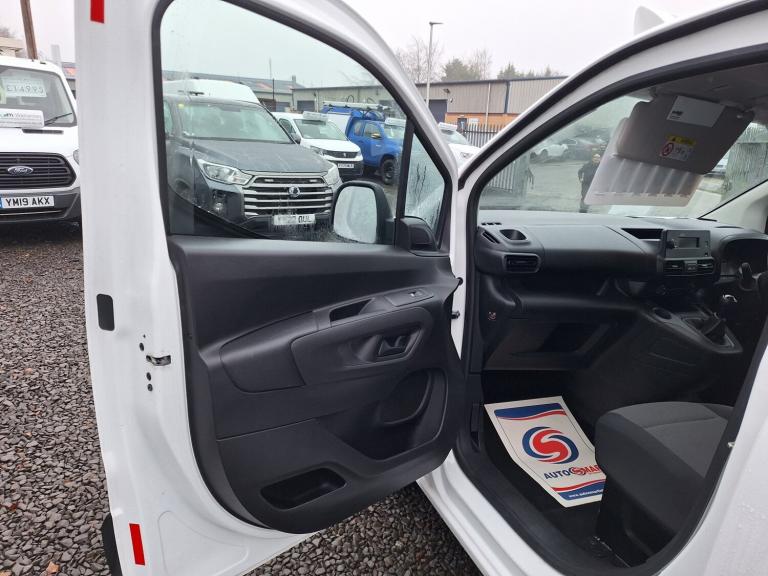 VAUXHALL COMBO 1.6 Turbo D 2300 Edition TWIN SIDE DOOR AIR CON White Manual Dies