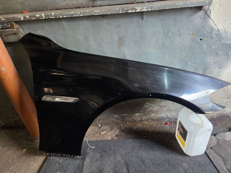 BMW 5 SERIES F10 F11 2011 - 2015 FRONT WING DRIVER SIDE BLACK 668
