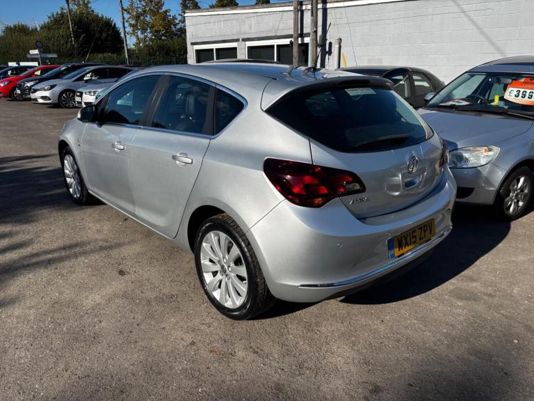 2015 Vauxhall Astra 1.6i 16V Elite 5dr Auto HATCHBACK PETROL Automatic