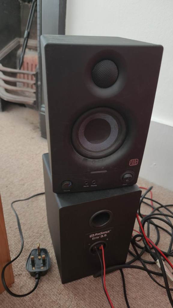PreSonus Eris 3.5 monitor speakers 