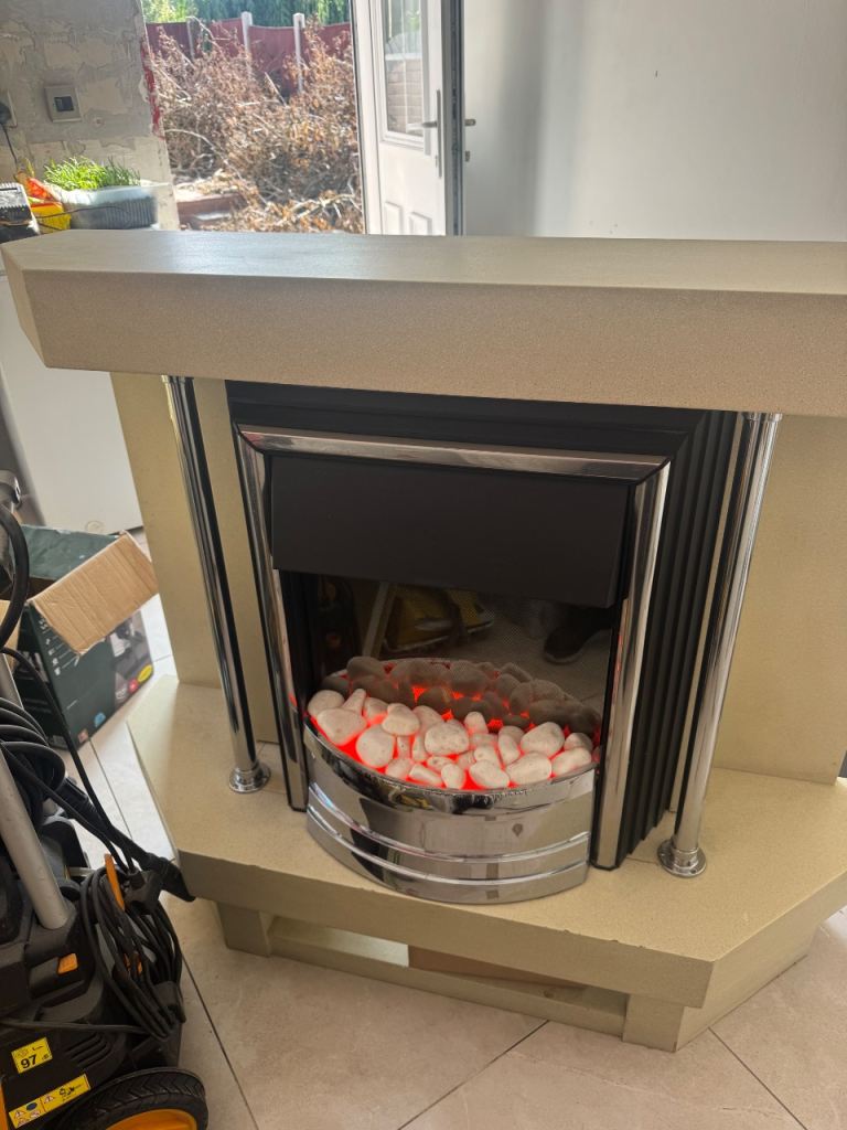 Electric Fireplace with Surround – Good Condition