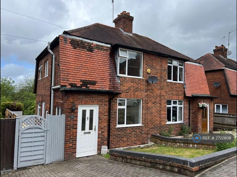3 bedroom house in Greaves Road, High Wycombe, HP13 (3 bed) (#2722808)