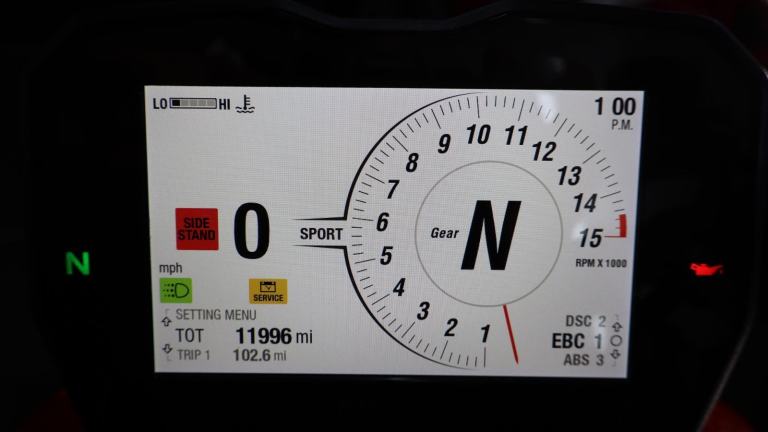 DUCATI STREETFIGHTER V4 S - 2022 - 12000 MILES