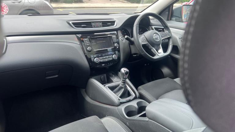 Nissan qashqai N1.5 dCi 115 N-Connecta 5dr 2 owners full Nissan history stunning