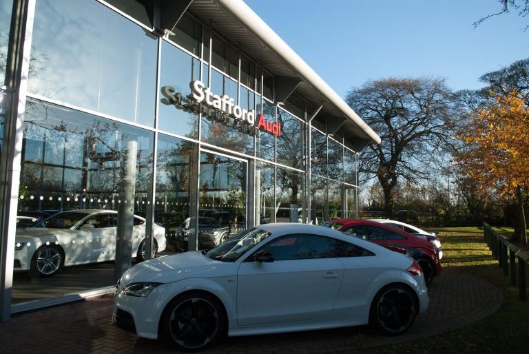 2022 Audi Q5 Edition 1 40 TDI quattro 204 PS S tronic SUV DIESEL Automatic