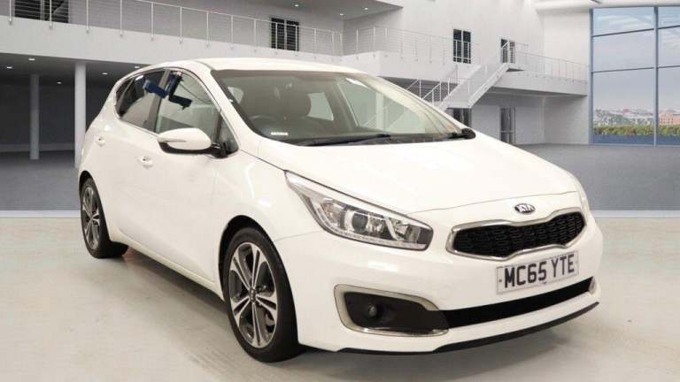 2016 Kia Ceed 1.6 CRDi 4 Euro 6 (s/s) 5dr HATCHBACK Diesel Manual