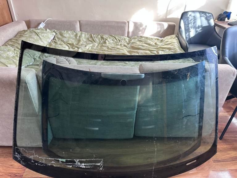 Share Audi A4 B7 Front Windshield