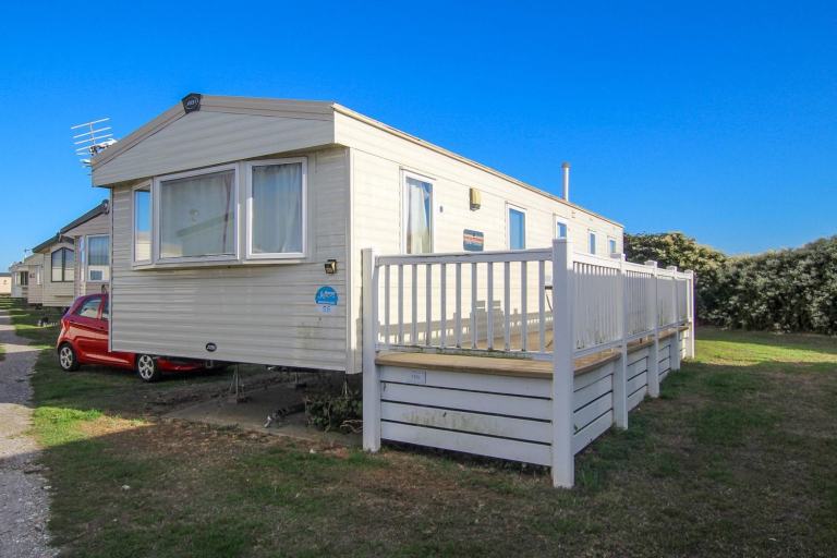 ABI Horizon 2019 + decking for sale sited at Haven Allhallows, Kent. Cheap fees