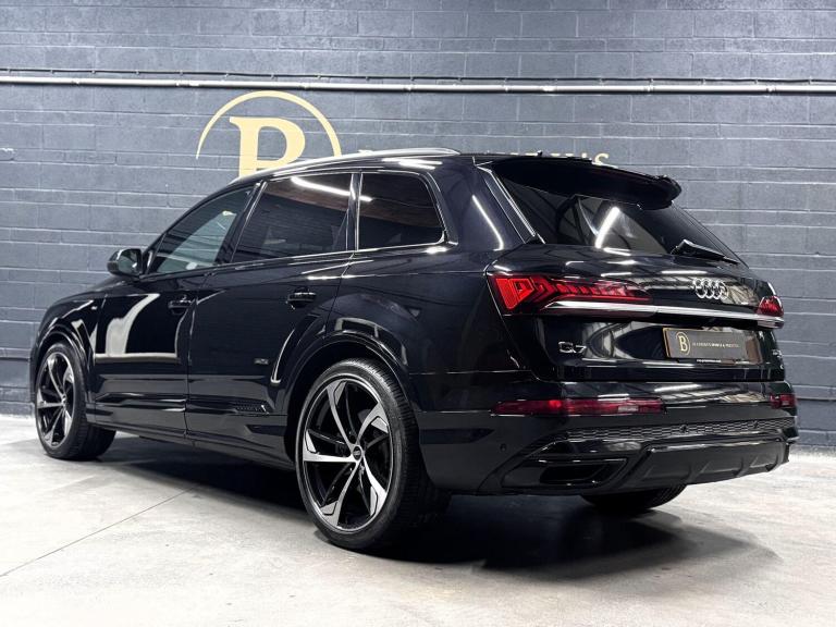 AUDI Q7 3.0 TFSI V6 55 Black Edition 2021