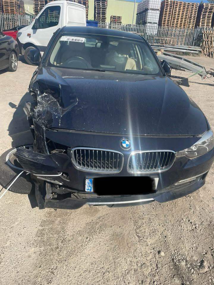 BMW F30 PRE LCI DISMANTLING FOR PARTS DOOR WING LIGHTS SUSPENSION LEG GEARBOX WING ELECTRONICS