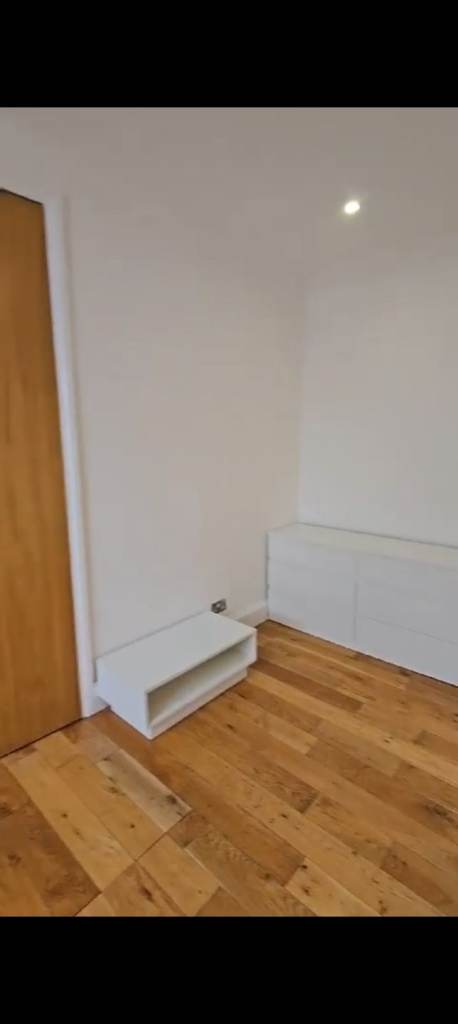 King size room available 