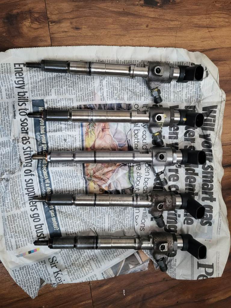 VW AUDI SEAT SKODA 1.6 TDI CAY DIESEL FUEL INJECTORS 03L130277B X5