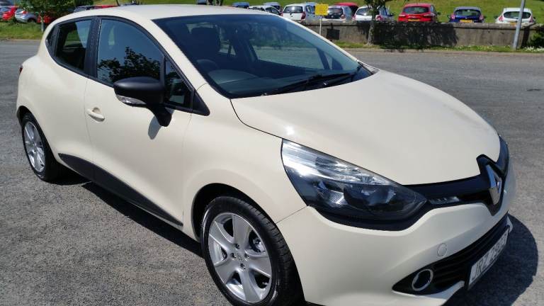 *!*STUNNING*!* 2015 Renault Clio 1.2 Expression+**MOT 2 APRIL 2027** **TIMING BELT CHANGED AT 102K