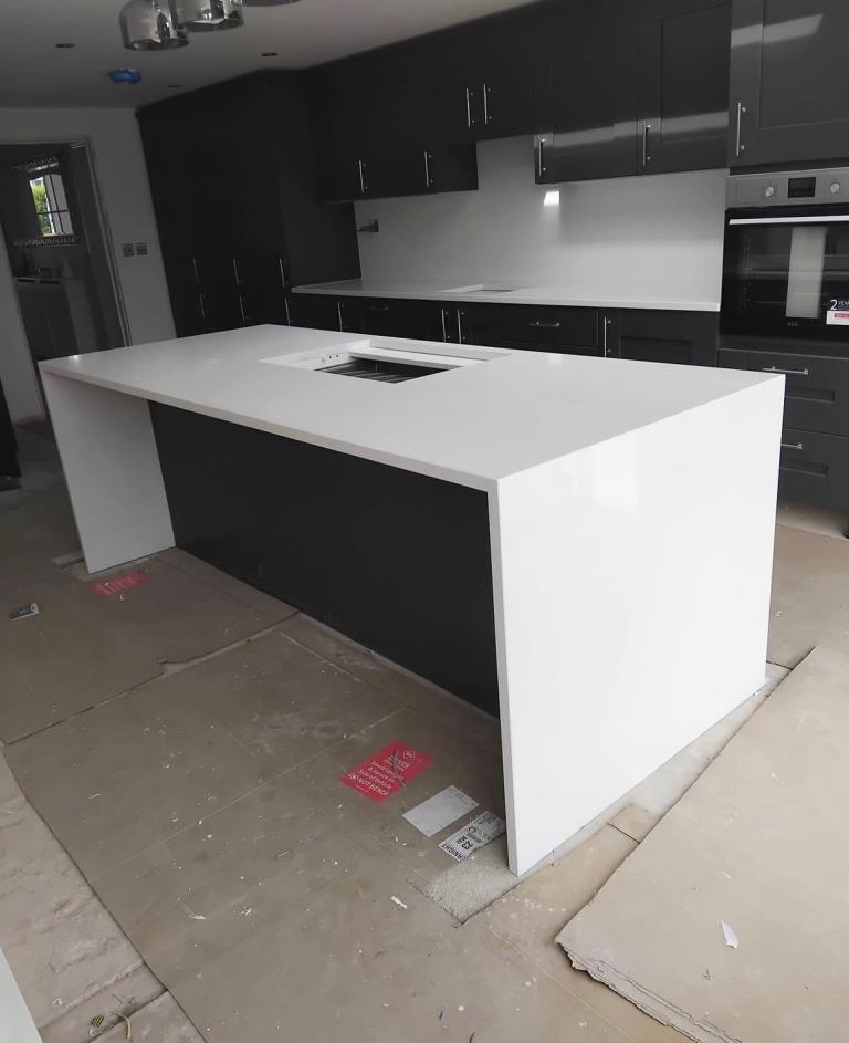 Quartz Kitchen Worktops – Supply & Fit – Manchester 