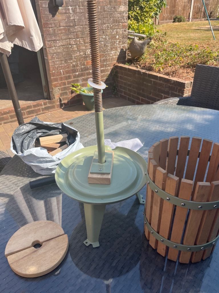 Traditional Fruit Press – Good Condition
