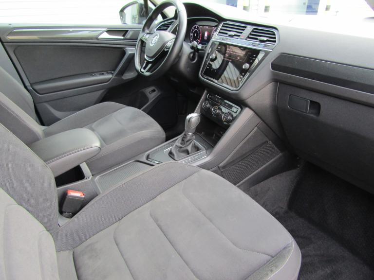 LEFT HAND DRIVE 2019 VOLKSWAGEN TIGUAN 2.0 TDi SE DSG AUTO 5DR EURO 6 FRENCH REG