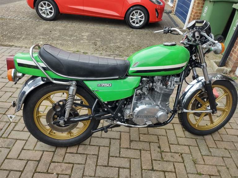Kawasaki 750 historic vehicle project