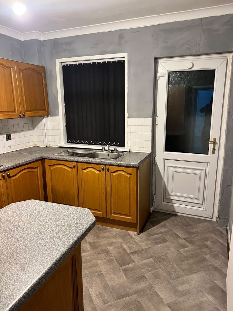 4 BEDROOM HOUSE FOR RENT - KEIGHLEY BD21