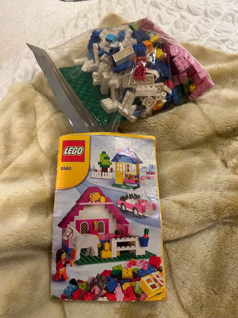 Lego 5560, Pink Brick Big Box, all parts present apart from 1 small fence