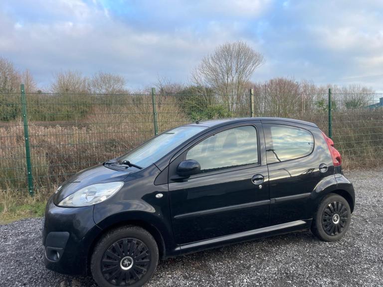 PEUGEOT 107 1.0 ACTIVE 12 REG BLACK 5 DOOR 11 MONTHS MOT ROAD TAX £20 LOW INSURANCE 60+MPG 