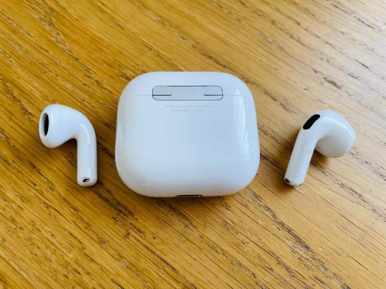 Airpods 4th Gen ANC Version, Apple Warranty! (a36)