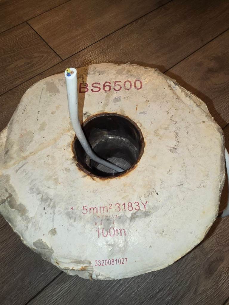BS6500 5mm 3183Y 100m Electrical Cable – As Good As New
