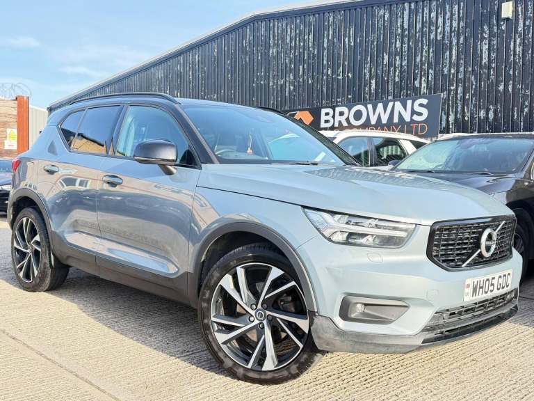 Volvo XC40 2.0 B4 MHEV R-Design Pro Auto Euro 6 (s/s) 5dr Petrol/Electric Hybrid Automatic