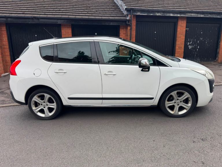 Peugeot, 3008, Hatchback, 2012, Manual, 1560 (cc), 5 doors