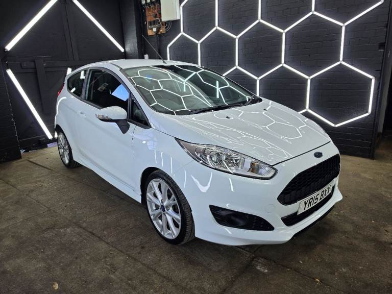 FORD FIESTA - NEW BELT- LOW MILEAGE 64K - NEW CLUTCH - 2 OWNERS - SERVICE HISTORY - 2 KEY !