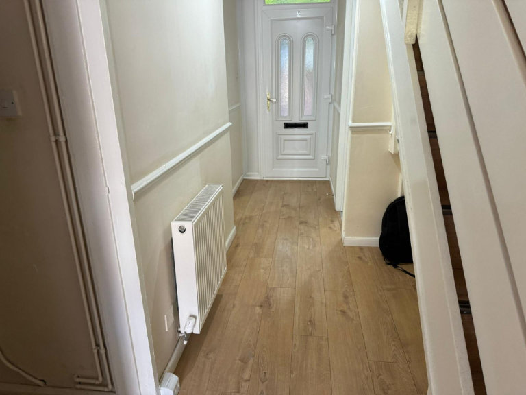 3-4 BEDROOM HOUSE IN STRATFORD E15 FOR £3000