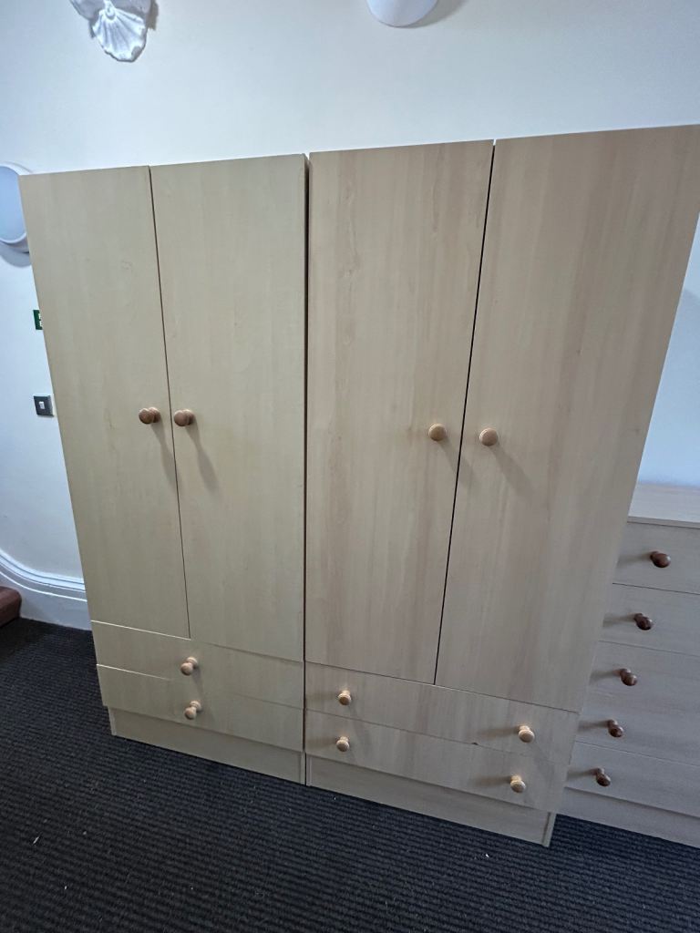 Wardrobes and drawers 