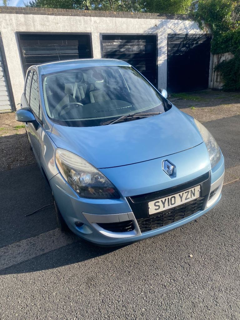 RENAULT SCENIC 1.5 dCi 106 Dynamique TomTom 5dr Manual - Diesel - 1.5L - MPV